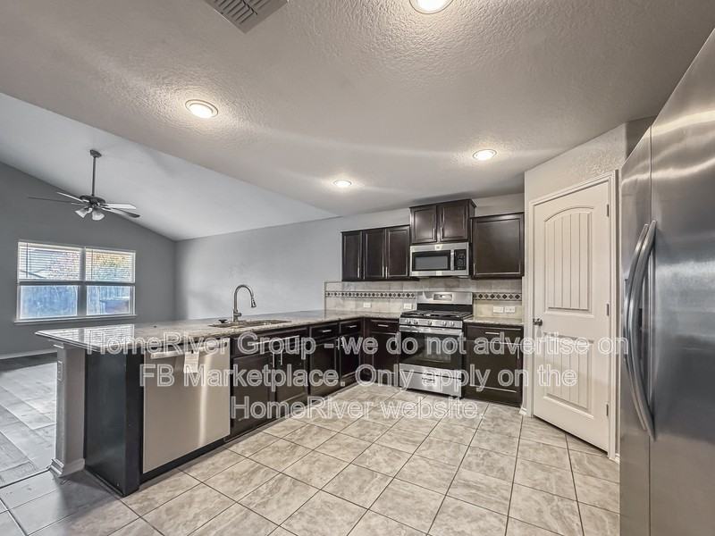 10426 Stampede Stead - Photo 5 of 29
