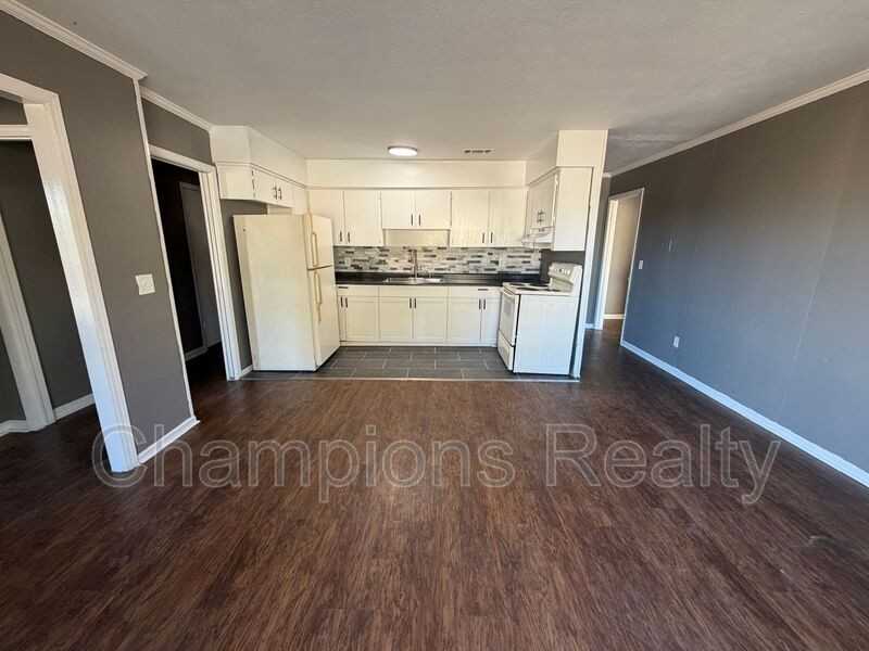 11 Clausen Drive - Photo 2 of 10