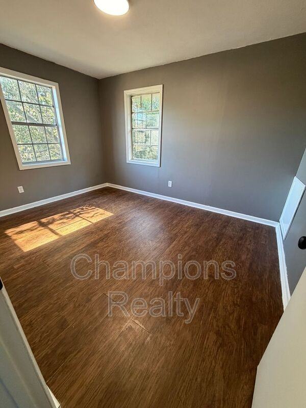 11 Clausen Drive - Photo 7 of 10