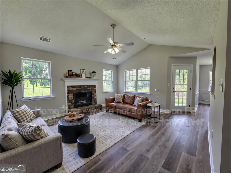 217 Crystal Court - Photo 3 of 29