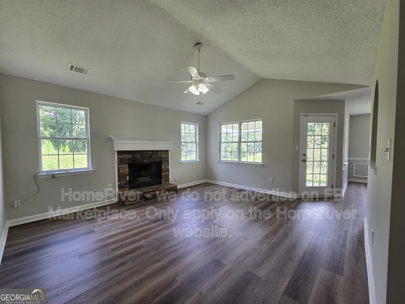 217 Crystal Court - Photo 7 of 29