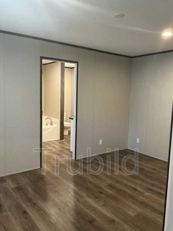 31 Poole Circle - Photo 4 of 11