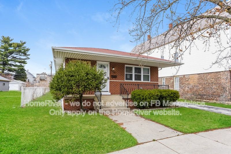 340 155th Place - Photo 2 of 16