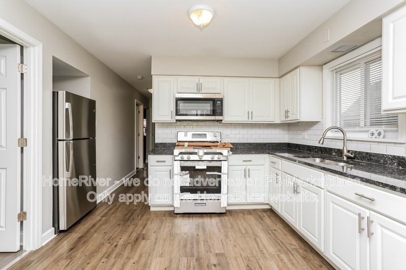 340 155th Place - Photo 4 of 16