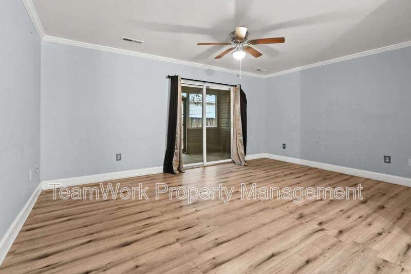 5914 Tampa Street - Photo 6 of 27