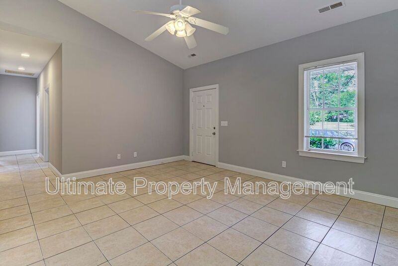 220 Rose Avenue - Photo 2 of 18