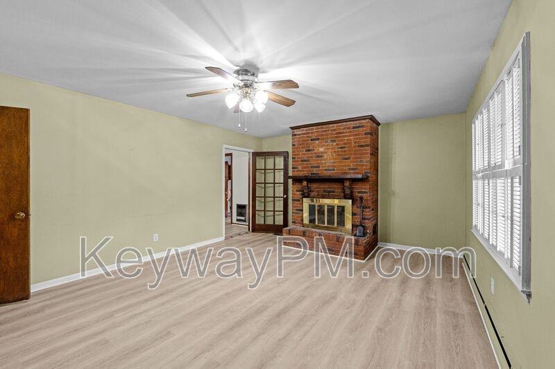 161 Hickory Drive - Photo 5 of 20