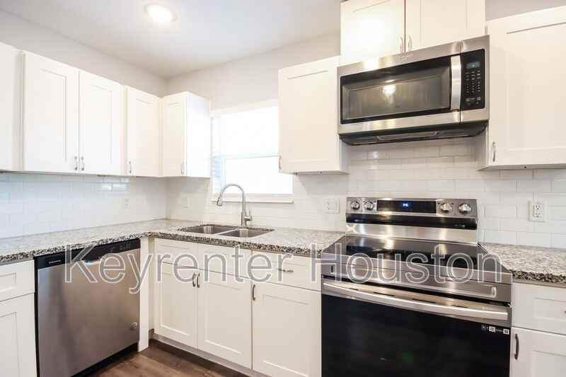 7934 Way Street #A - Photo 6 of 15