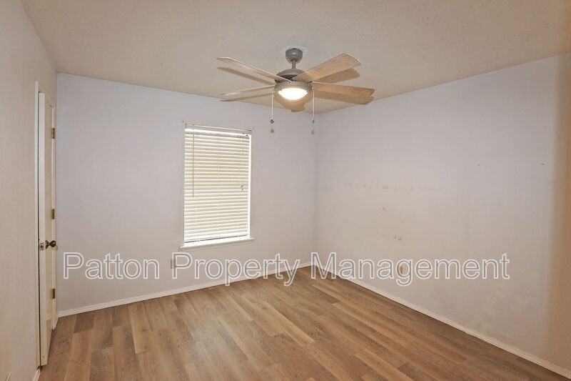 2601 17th Avenue - Photo 4 of 24