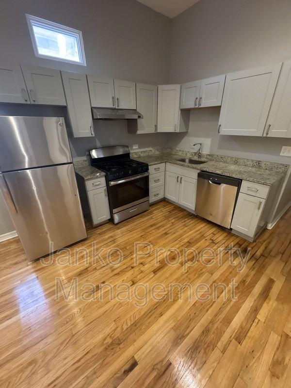 5906 S La Salle St #1 - Photo 6 of 7