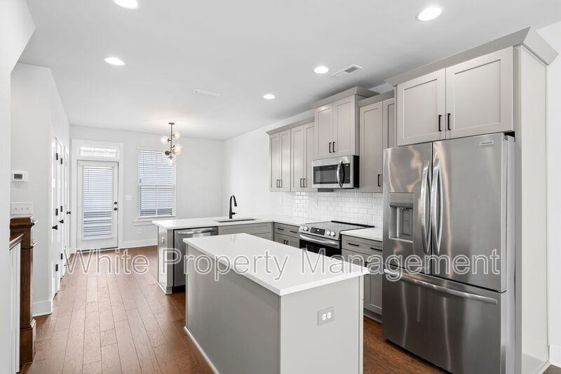 1126 Pegram Crossing Drive - Photo 4 of 25