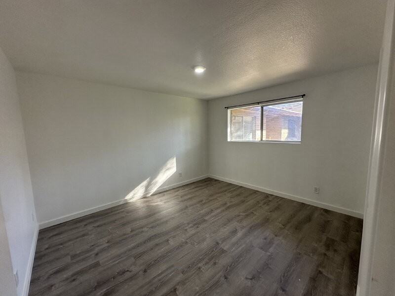 2725 South Rural Road #12 - Photo 5 of 9