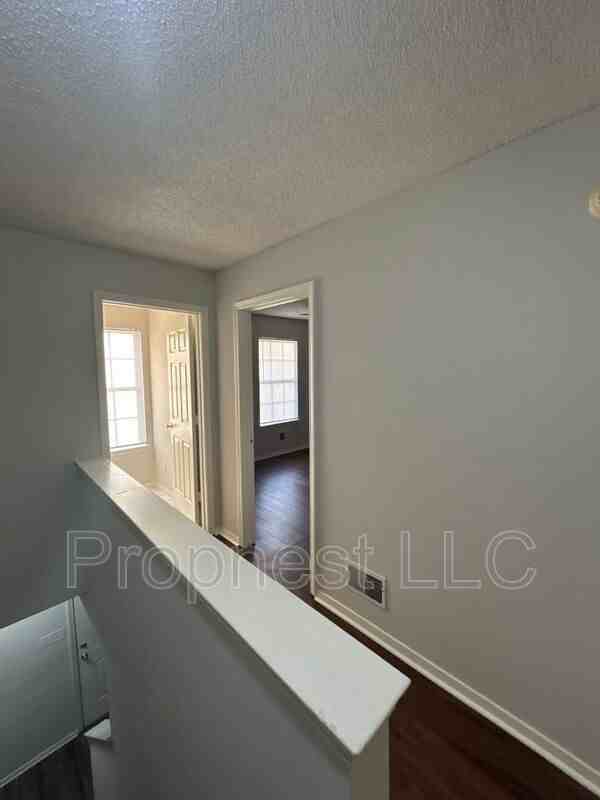 801 Barrington Woods Cove - Photo 3 of 15