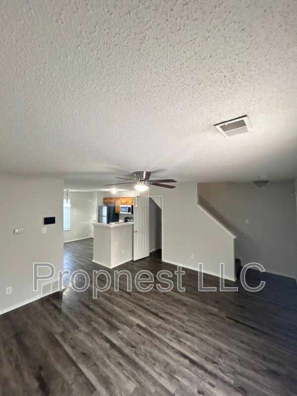 801 Barrington Woods Cove - Photo 7 of 15