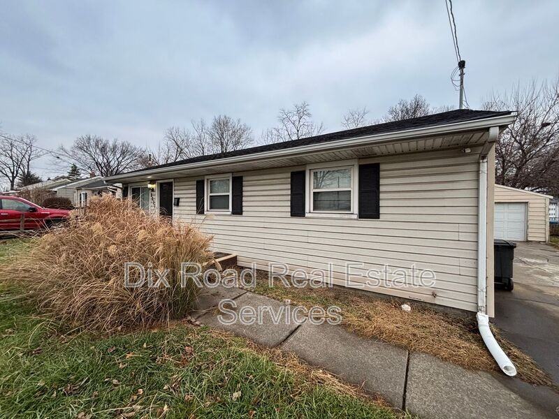 2237 Carolina Street - Photo 4 of 23