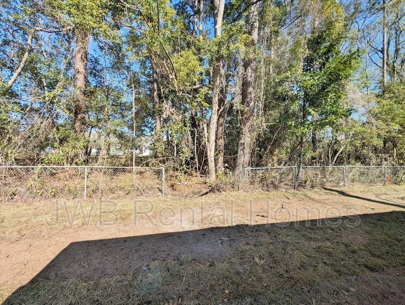 5209 Missouri Avenue - Photo 7 of 9