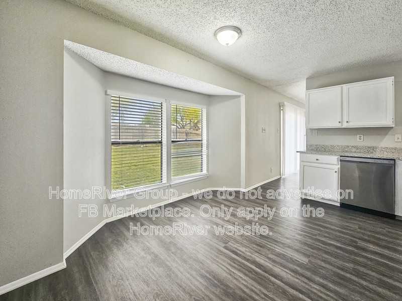 10027 Bluelake Ridge Drive - Photo 4 of 28