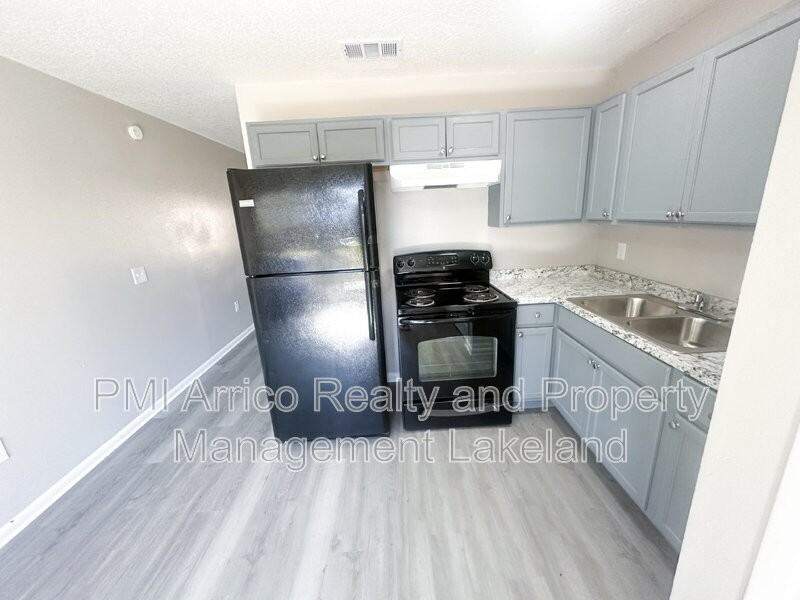 457 Beech Ave - Photo 5 of 13