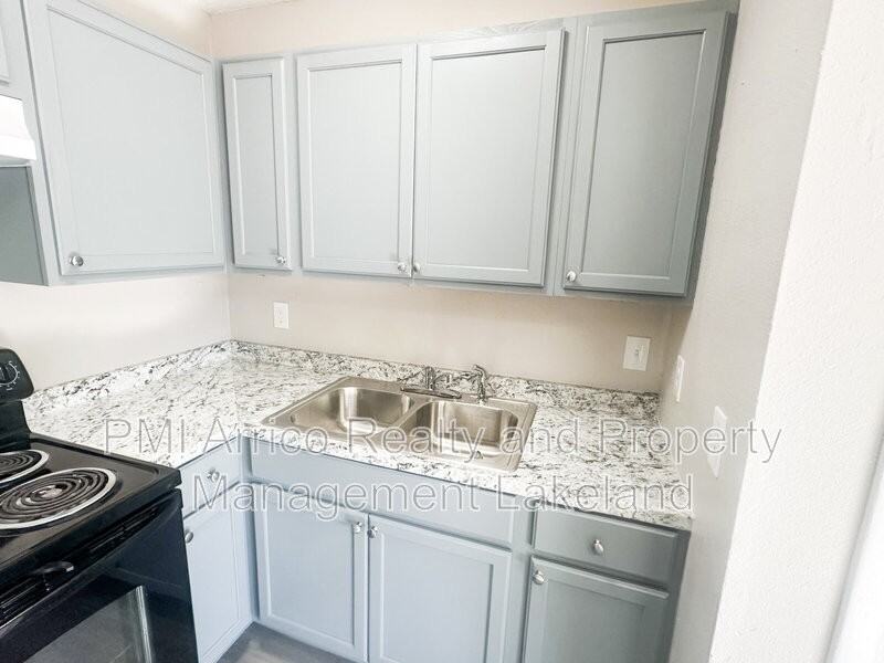 457 Beech Ave - Photo 7 of 13