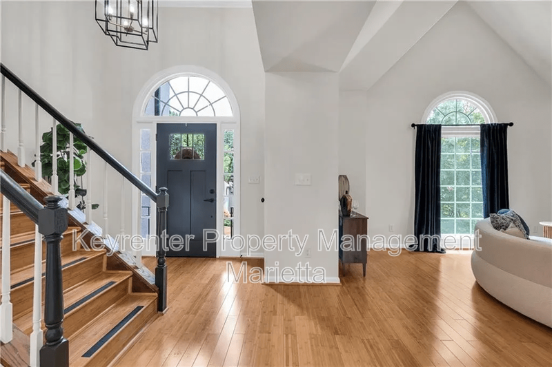 991 Gentry Ln Sw - Photo 2 of 35