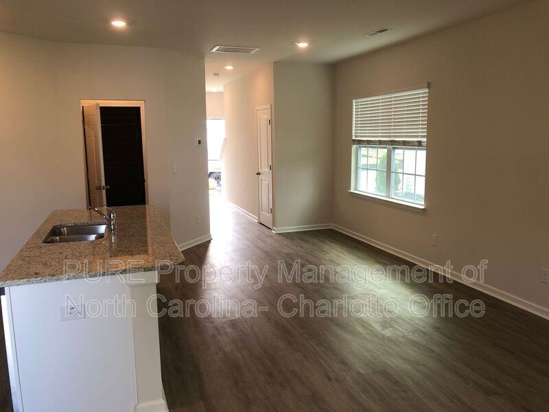 5517 Carrington Court - Photo 7 of 24