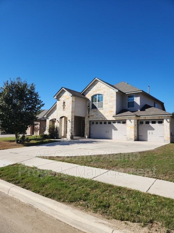 2811 Sanderling Way - Photo 3 of 39