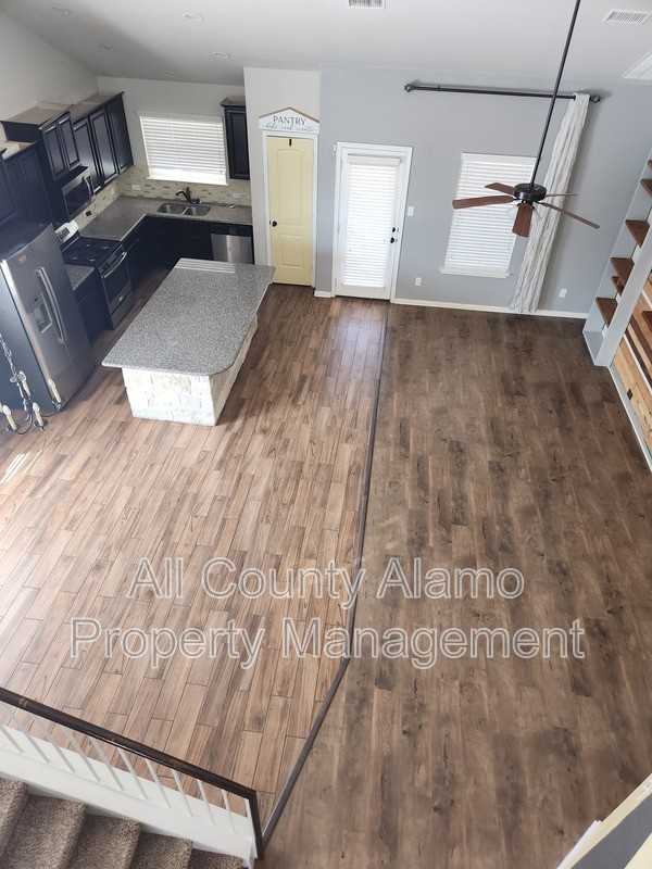 2811 Sanderling Way - Photo 5 of 39