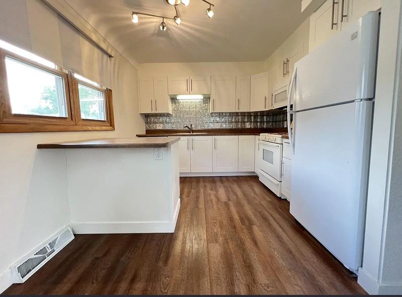 2916 Johnson Ave Nw - Photo 4 of 14