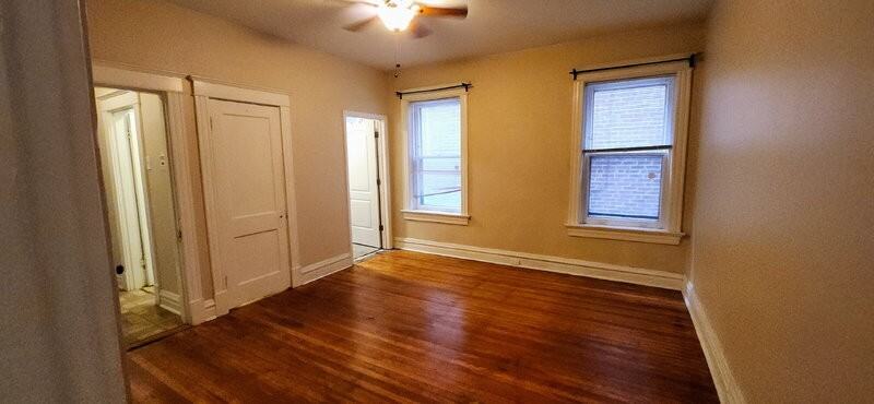 6009 Kingsbury Avenue #1stFL - Photo 4 of 16