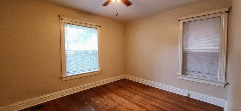 6009 Kingsbury Avenue #1stFL - Photo 5 of 16