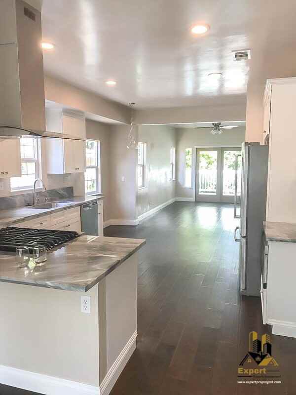 3107 San Carlos Way - Photo 3 of 11