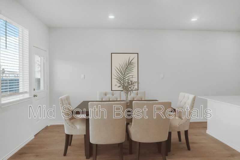 302 Tall Cedar Way - Photo 6 of 42