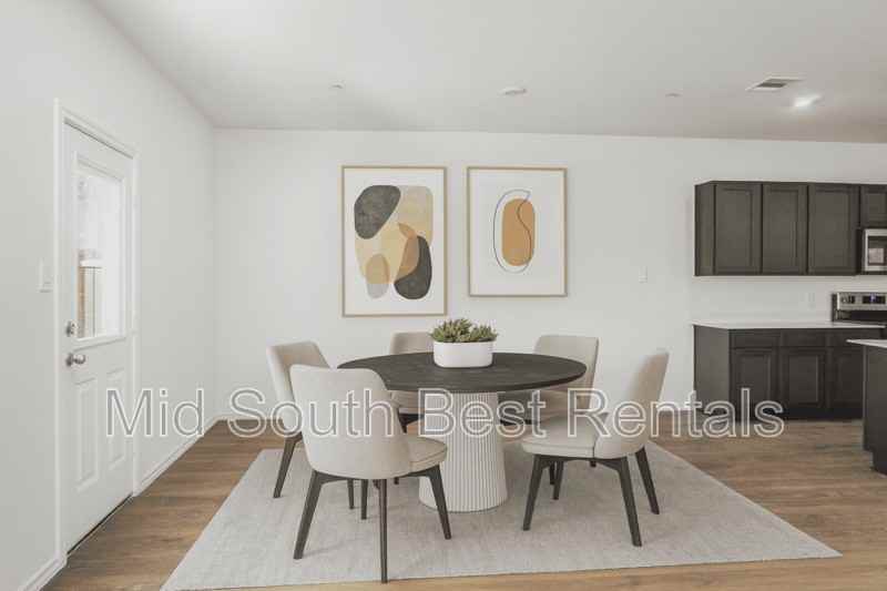 220 Redwood Road - Photo 6 of 50