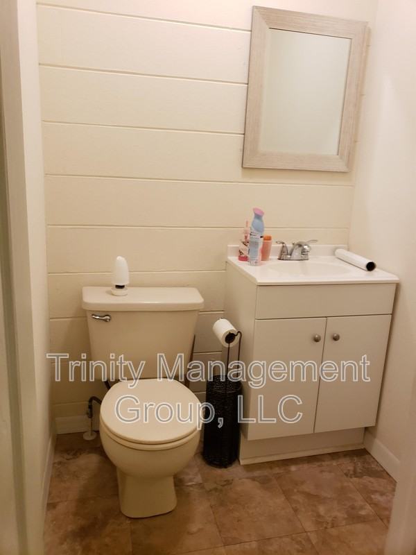 10264 Spring Hill Drive - Photo 5 of 15