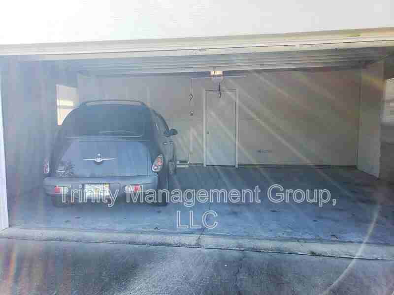 10264 Spring Hill Drive - Photo 6 of 15