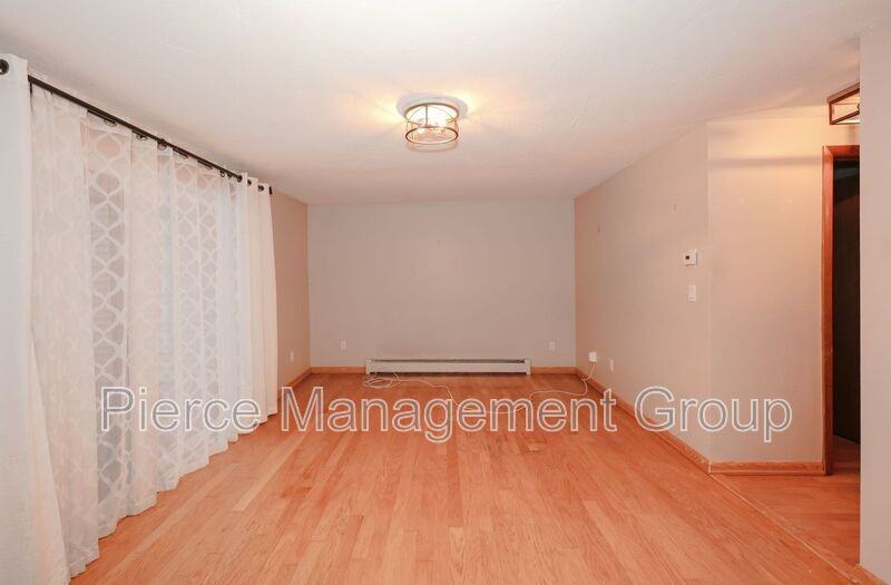 9 Savage Ct - Photo 4 of 18