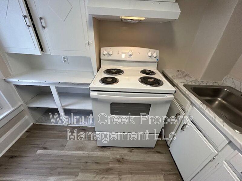 102 Rush St - Photo 3 of 12