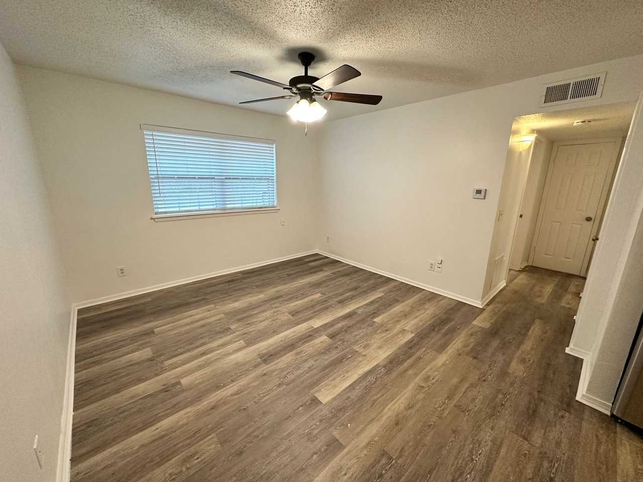 Perle At Mesta Park - Photo 7 of 33