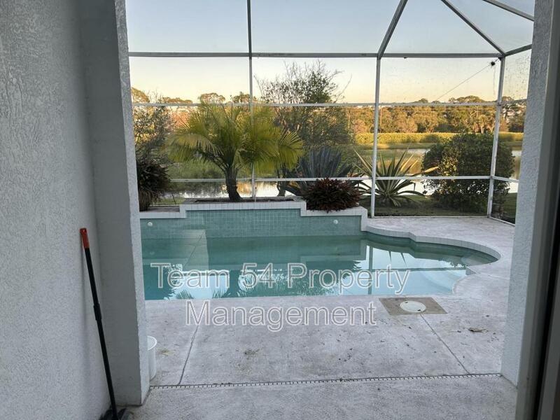 6323 Sturbridge Ct - Photo 2 of 12