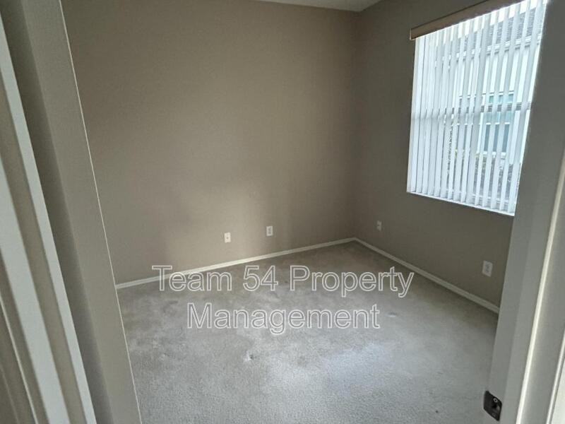 6323 Sturbridge Ct - Photo 4 of 12