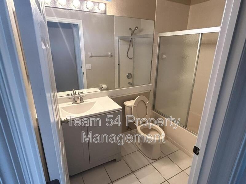 6323 Sturbridge Ct - Photo 6 of 12