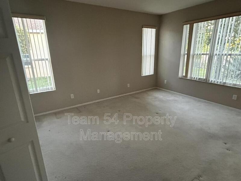 6323 Sturbridge Ct - Photo 7 of 12