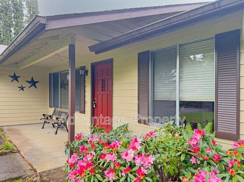 2350 Northwest Green Circle - Photo 2 of 40