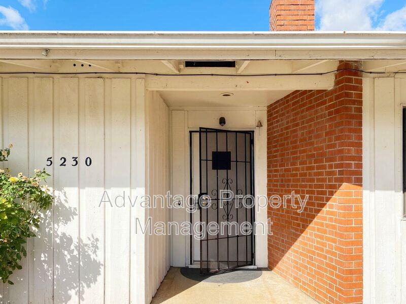 5230 Northeast Laurel Drive - Photo 2 of 20