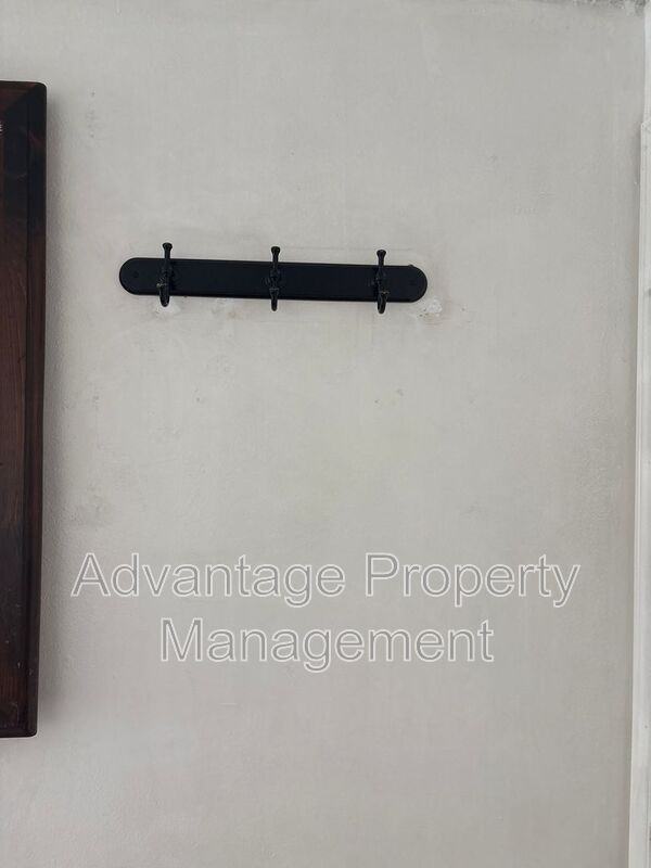 146 Southwest Cottage Street #14 - Photo 2 of 18