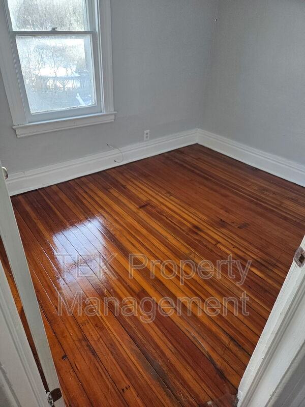 541 Remington St #541 - Photo 6 of 6