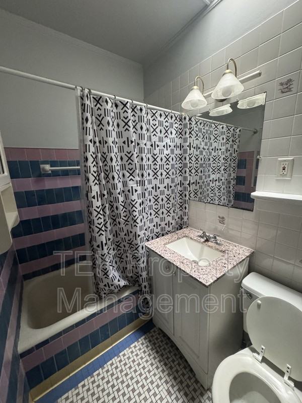 163 Saratoga Avenue #1 - Photo 3 of 4