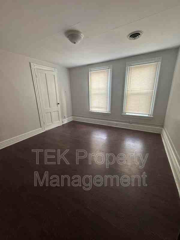 7 Edmonds Street #5 - Photo 2 of 2