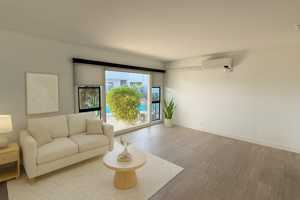 featured image of 2033 N Beachwood Dr