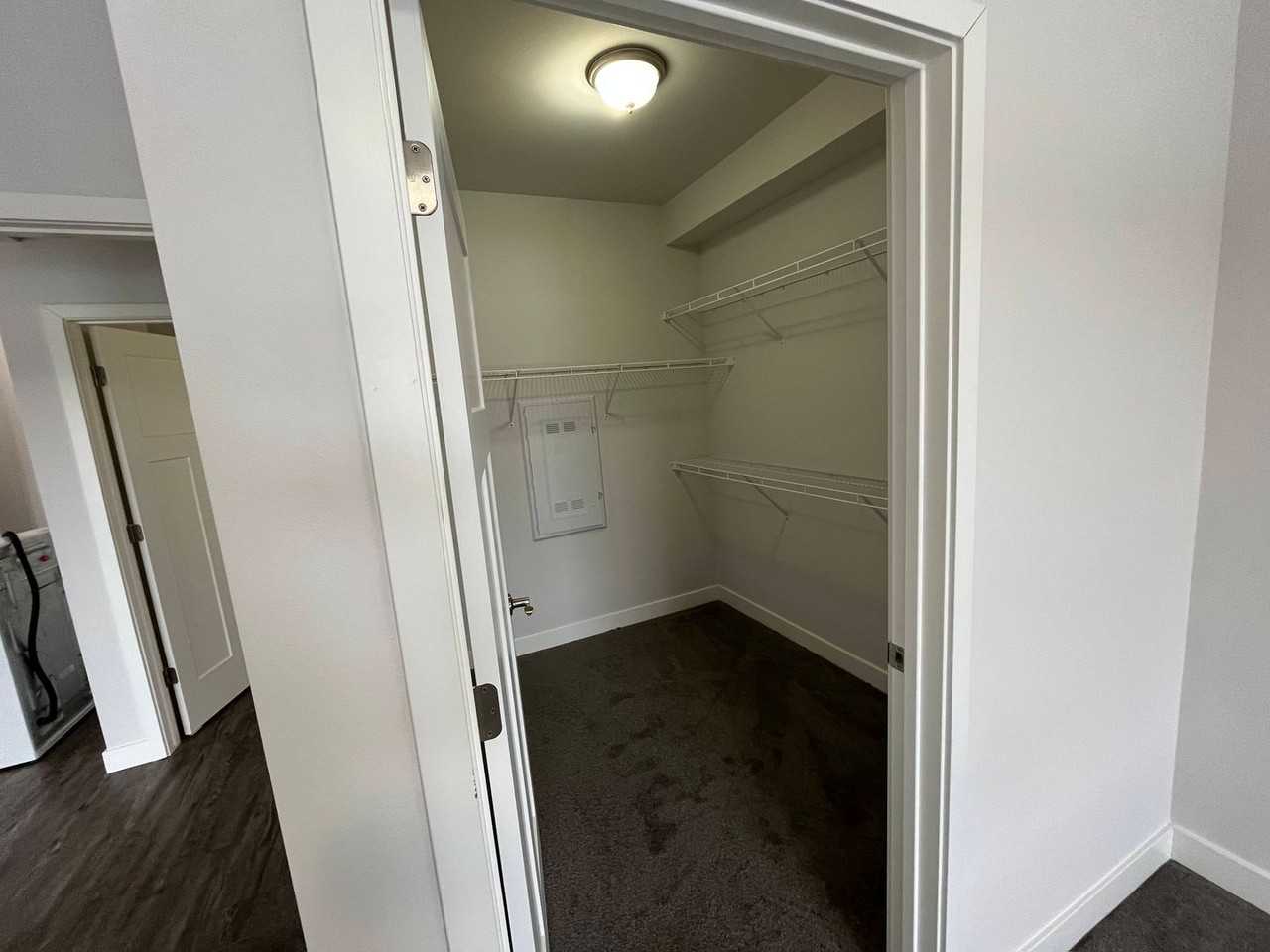 Cottage Grove Commons: Gaston - Photo 6 of 23